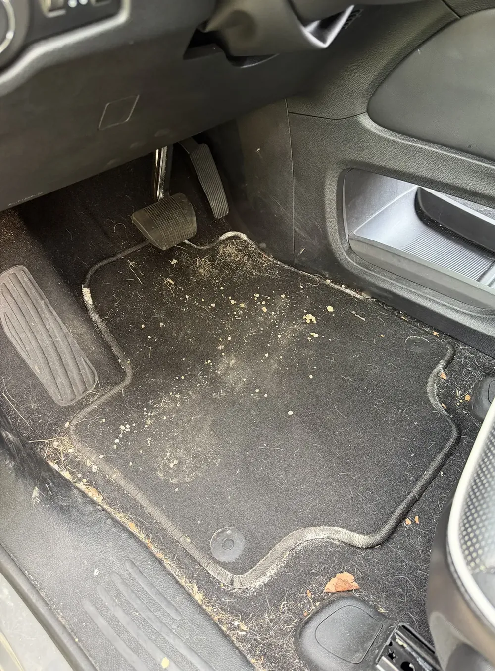 Chrysler Pacifica, driver footwell, before cleaning